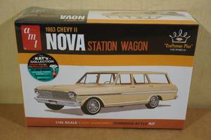 lot 104 image: AMT 1963 Chevy II Nova Station Wagon 125 Curbside Style Kit