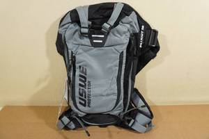 lot 145 image: USWE Protector Patriot 15 Hydration Backpack