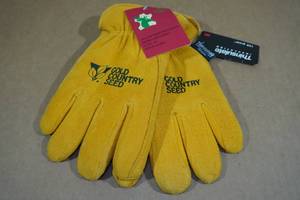 lot 148 image: Yellow Deer Split Gloves -Medium
