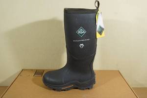 lot 161 image: Muck Boot Wetland Pro Snake Boots -Mens 5, Womens 6