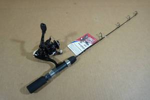 lot 168 image: Eagle Claw 24 Ice Fishing Pole