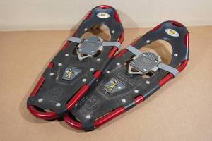 lot 170 image: Atlas Snowshoes Model #821