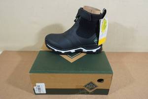 lot 183 image: Muck Boots Womens Apex Mid Zip Boots -Size 5