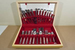 lot 189 image: Vintage International Silver Service Set for 6