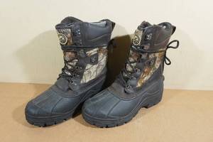 lot 200 image: Irish Setter Camo Winter Boots -Size 10