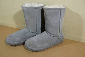 lot 202 image: Bearpaw Womens Boots -Size 10