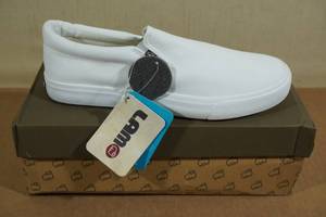 lot 209 image: Lamo Womens Piper Slip-On Shoes -Size 8.5, White