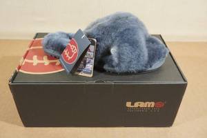 lot 211 image: Lamo Womens Serenity Slippers -Size M 6.5-7, Charcoal