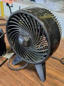 lot 160 image: Windmere 6 Personal Fan