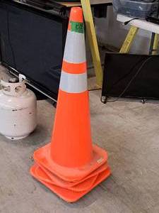 lot 167 image: Lot of (4) 36 Safety Cones