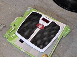 lot 169 image: Health o meter Floor Scale