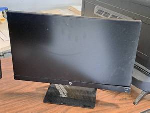 lot 186 image: HP 22cwa 22 Monitor