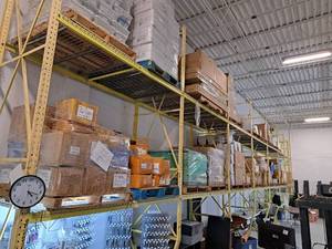 lot 3 image: Pallet Racking - (8) 16 Uprights, (28) 8 Beams