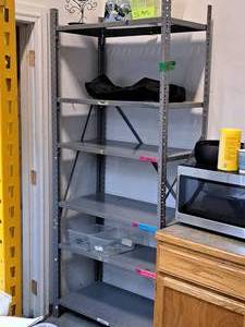 lot 285 image: Metal Shelving Unit