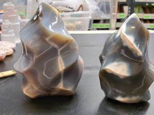lot 56 image: Display Gem #6 5 Orca agate flame tower pair for display