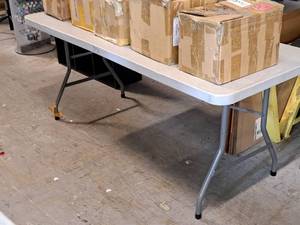 lot 350 image: 6 Folding Table