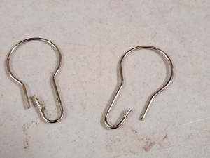 lot 420 image: Lot of (1 Box) Shower Curtain Hooks