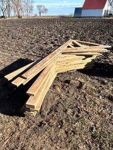 lot 8 image: Lot of Approx. 20 94 x 51 Truss Pieces