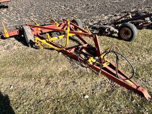 lot 15 image: 126 Width Hydraulic Drag Rake
