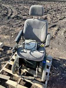 lot 44 image: Ranger II Power Wheelchair - Untested Condition