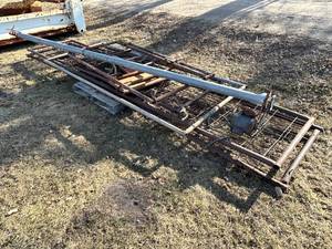 lot 50 image: Auger & Steel Fencing Assortment