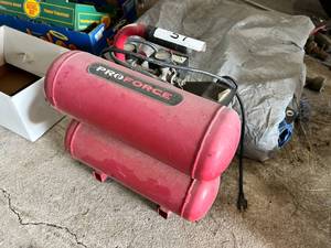 lot 59 image: Portable Air Compressor & Tarp Lot