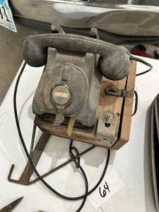 lot 64 image: Vintage Rotary Telephone