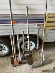 lot 75 image: Lot of Hand Tools