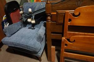 lot 286 image: furniture
