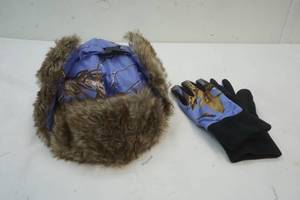 lot 159 image: Hot shot hat ,gloves