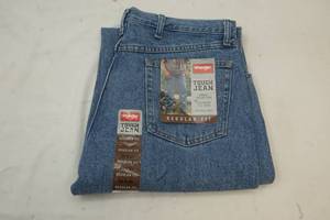lot 162 image: Wrangler Jeans