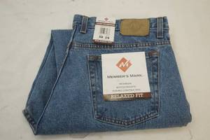 lot 163 image: Members mark Jeans