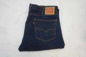 lot 167 image: Levi jeans