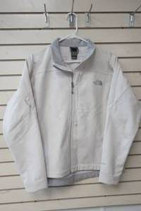 lot 179 image: North Face coat