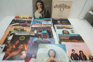 lot 205 image: Record Albums