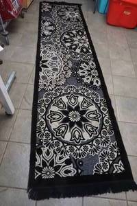 lot 209 image: Adyn rug