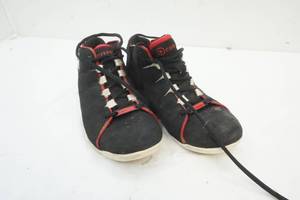 lot 216 image: Converse shoes