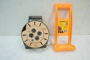 lot 15 image: Garage Stuff