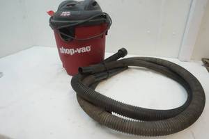 lot 20 image: Garage Stuff