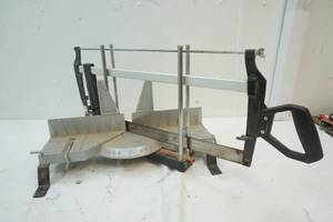 lot 27 image: Garage Tool