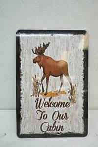 lot 38 image: Wall Decor