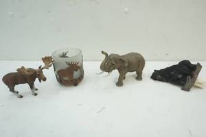 lot 46 image: Home Decor