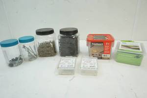 lot 49 image: Garage Supplies