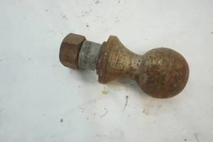 lot 79 image: Truck Ball