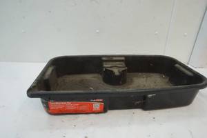 lot 82 image: Garage Supplies