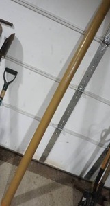 lot 100 image: Fish Rod Caddy