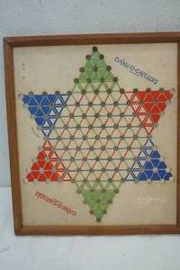 lot 238 image: Antique 1938 Chink o checkers