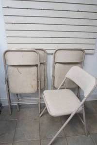 lot 255 image: folding chairs