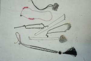 lot 268 image: jewelry
