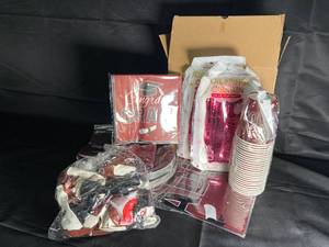lot 58 image: NEW - Graduation Red Table Party Supplies (Multi-Pack)